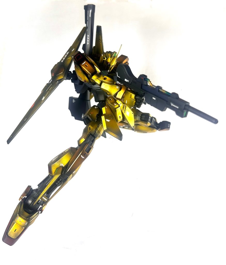 ビームライフルをビシッと！斜め下に構えるポージングが好きすぎます(zaku-kao6)