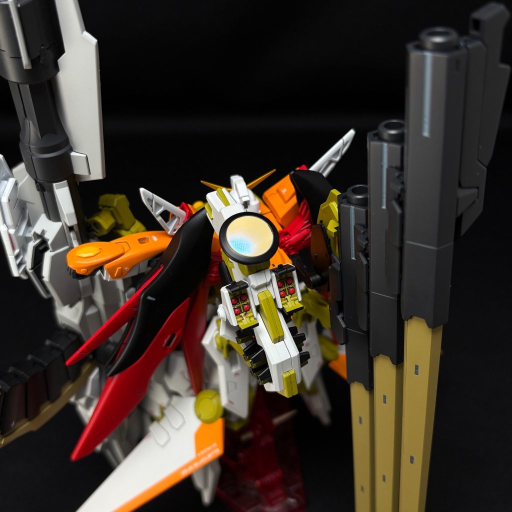 ガンプラを作っていると、「自分だけのオリジナル塗装をしてみたい」「この機体を、あの色で塗ってみたい」という気持ちは、自然と湧いてくると思います。&nbsp;私も皆さんと同じで、「この機体、こんな色にしたらカッコよくない？」と考えながら塗装していますでも、好きな色をただ組み合わせるだけでは、思ったようにまとまらないこともあります。だからこそ、色そのものだけでなく、「どう組み合わせるか」を考えることが大切だと私は考えています。