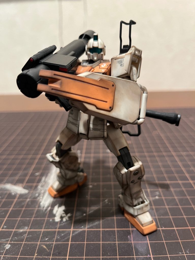 こんな感じの陸戦型ジムでした。最近のガンダムはミリタリー要素無くなってきてるので、もっと08とかイグルーとかレクイエムみたいに泥々した戦い見たいですね！