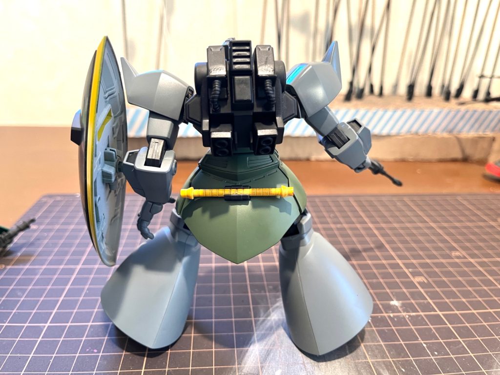 お背中！バックパックがイケメンすぎる！やば！シールド裏サーフェイサーのままやん！