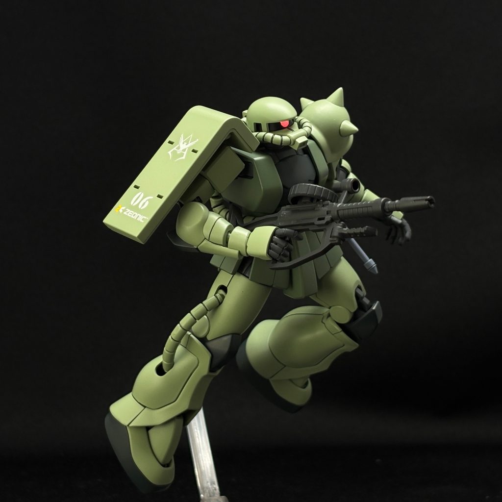 しかし、このガンダムカラーの「MSグリーン」と「MSディープグリーン」は、そもそも設定色を再現するために作られた塗料なんですよね。しかも発売されたのは2010年。なんと、もう16年前からある塗料なんです。