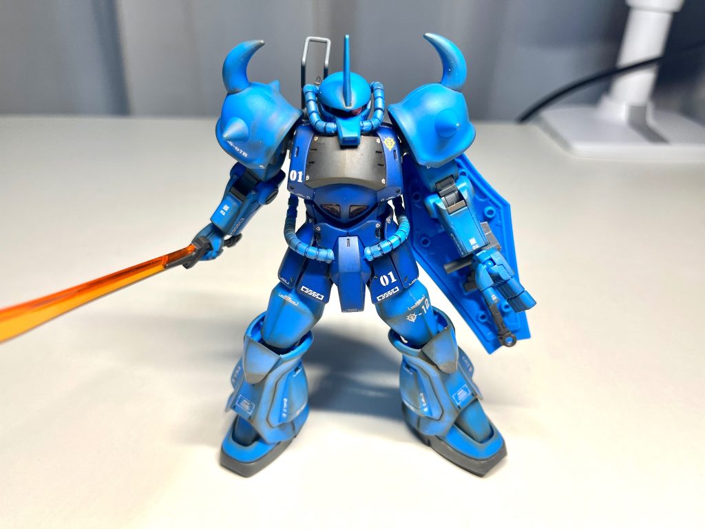 正面から！武器ゴッテゴテに後付けしないで正解でした！グフはデコしすぎると、カッコ悪くなるからね。女子でいう妖怪厚化粧みたいな？バランス大事。