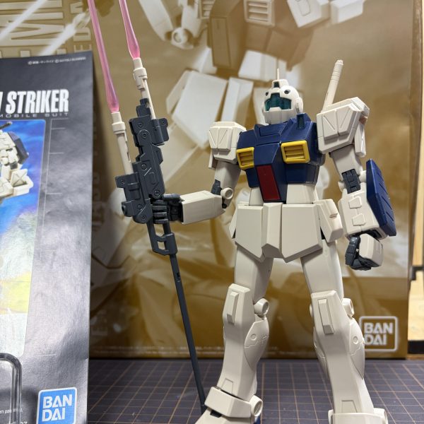 ジムII・セミストライカーを素組みしました！久しぶりに組み立てからMGを作りましたがあっという間にできました😆ここから改修、塗装をやっていきます🫡（4枚目）