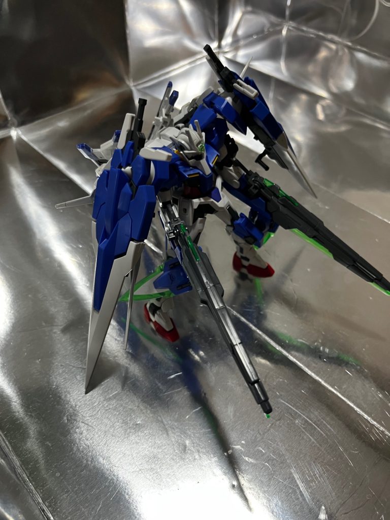 ダブルオーガンダムフル装備–2枚目/制作者：アッキー