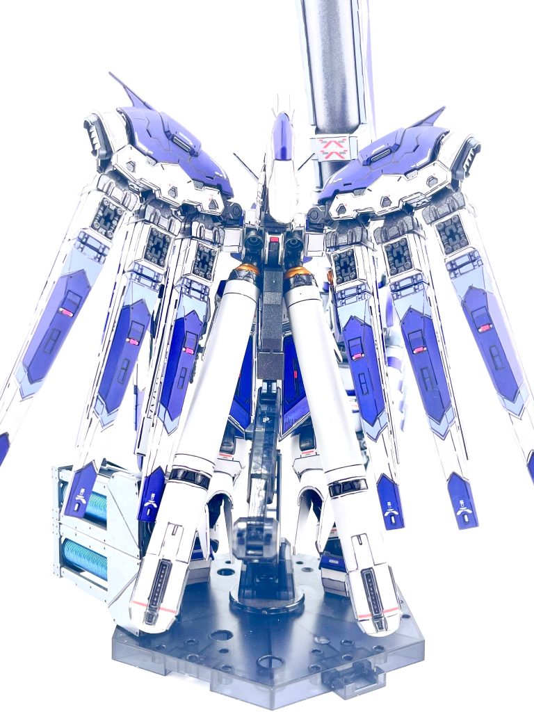 水転写デカール貼ってトップコートも吹いて仕上げてたので今さらリムーバー使ってリセットして再塗装するのも。。かと言って買い直すのも。。ね😩