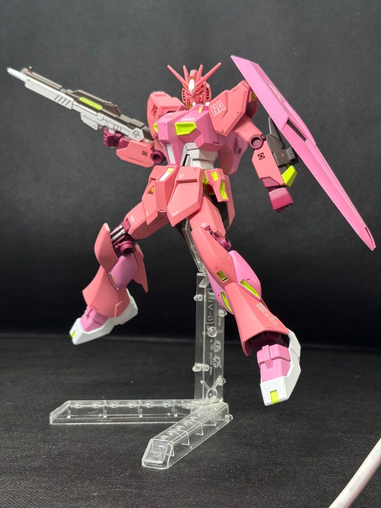 『ガンダム（RX78_2）を用意できなくてごめんね〜』と謝りましたが、あまり理解されませんでしたww（78-2もνも同じに見えるらしい）