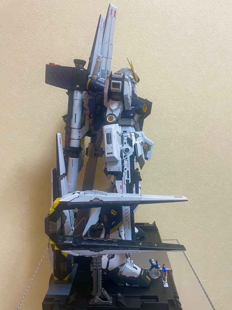 PGU νガンダム–4枚目/制作者：セントピース