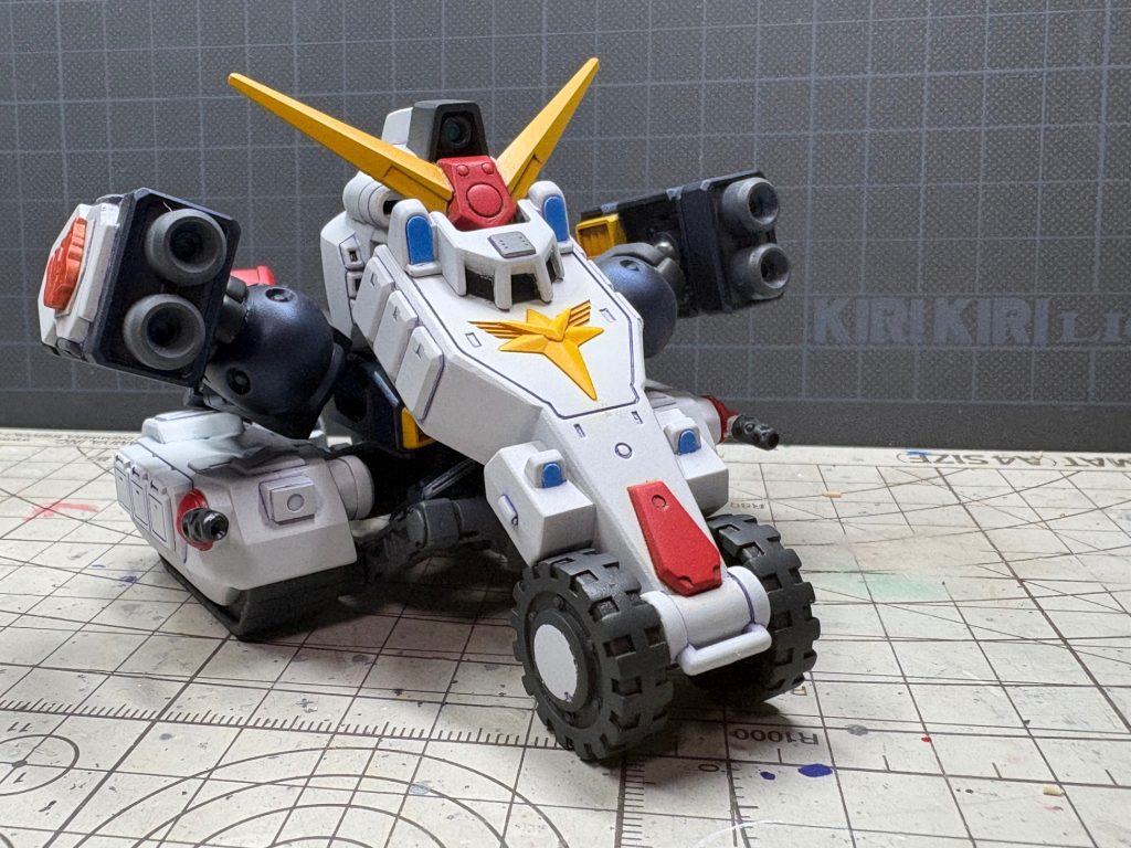 もちろん変形可能です！獅子の牙！！車高を低くするのが、カッコよさのポイントでした！