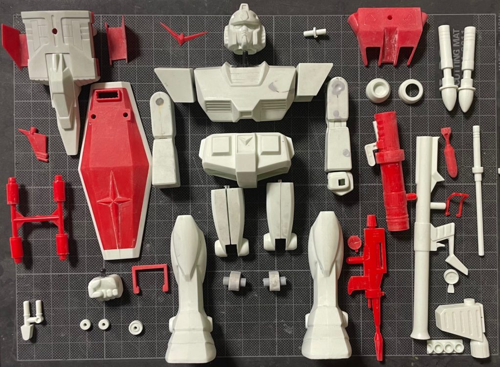 そのガンダムシリーズですが、次はこれです😊これもプロポーションは一切いじらずに制作を進めています。