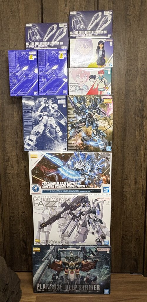 作品名：罪プラガンプラのみ<p>なお、奥のクローゼットはほぼプラモです。 とりあえずガンプラだけ。 他メーカーのがこの3倍あります。 買うのが辞められねぇよぉ！</p>
