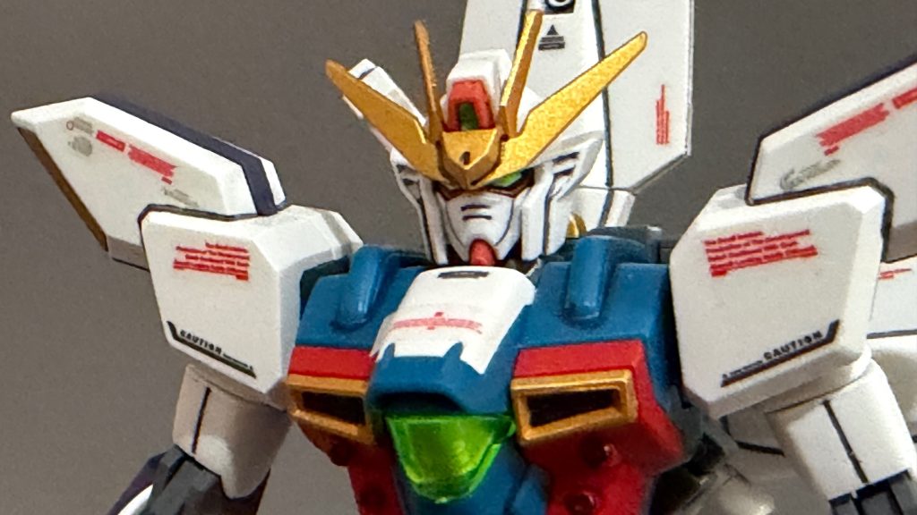 ガンダムＸはボディの青がちょっと珍しい感じの青ですねここは塗装せずにそのまま使ってます
