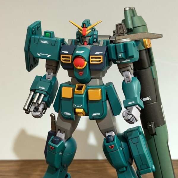 HG ガンダムレオパルド