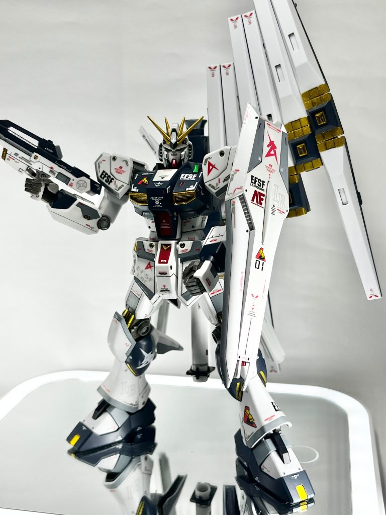 RX-93 νガンダム–2枚目/制作者：konさん