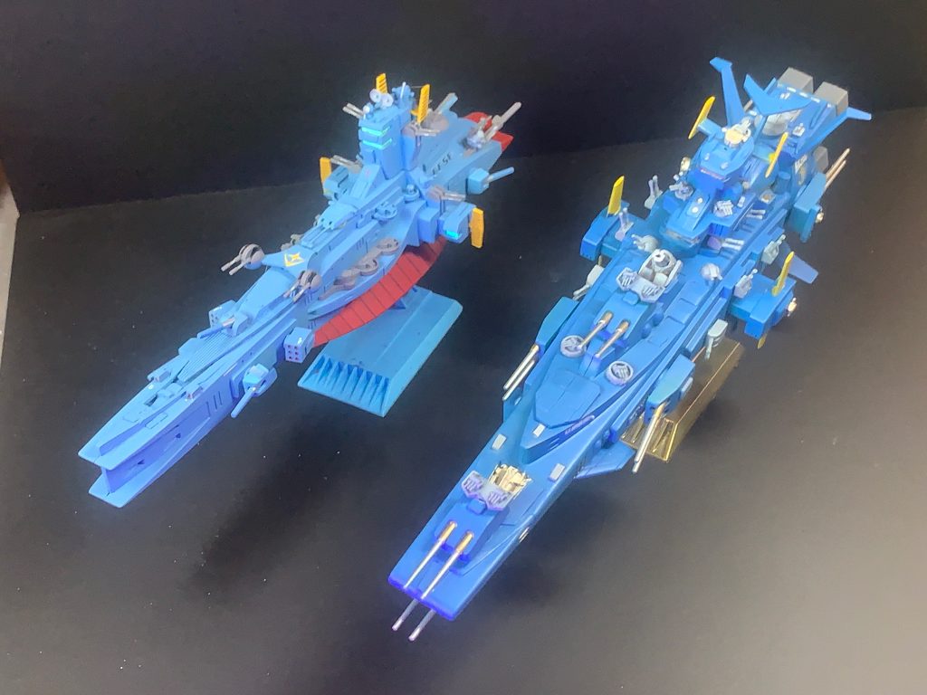 以前制作した旧キットマゼランと並べてみました。サラミス意外と大きいのだな、と変に感心してしまった。