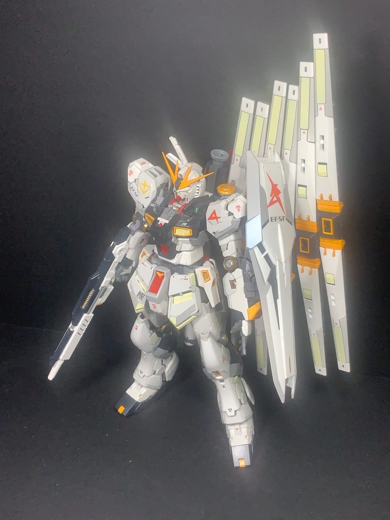 もはや何も語るまい？(gundam-kao8)
