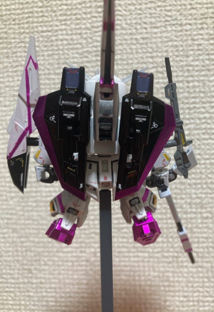 この食玩でよく変形機構を考えたとなと、企画者の人に感謝。
