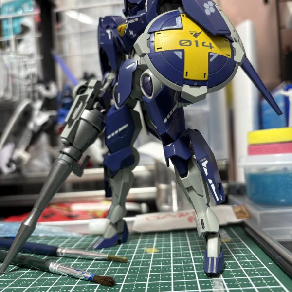 しばらく素組くらいしかしてなかったのでリハビリ感覚でミカエリス作りましたサビーナ・ファルディン専用機（3枚目）
