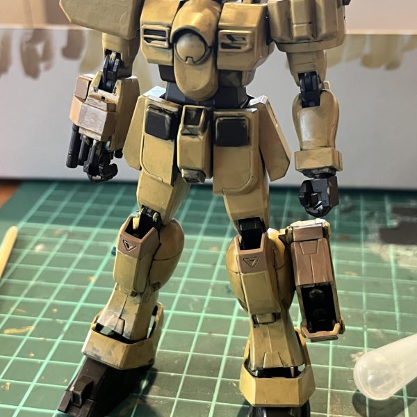 いろいろ制作途中のものがあるんですが、レオパルドのレビューを見たらサンドイエローで塗った姿がハッと思い浮かんでしまい、これは作るしかないとその足でキットを買いに走ったのでした。連休中に塗装終えたいなぁ、&nbsp;（2枚目）