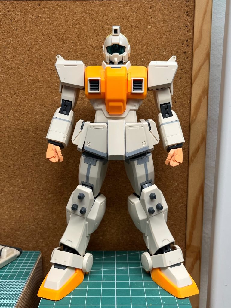 ・肩アーマーを下方向に移動（弱く見せるため）・各スカートの位置調整、延長（ミニスカすぎたので）・股関節をHGUCクスィーへ変更