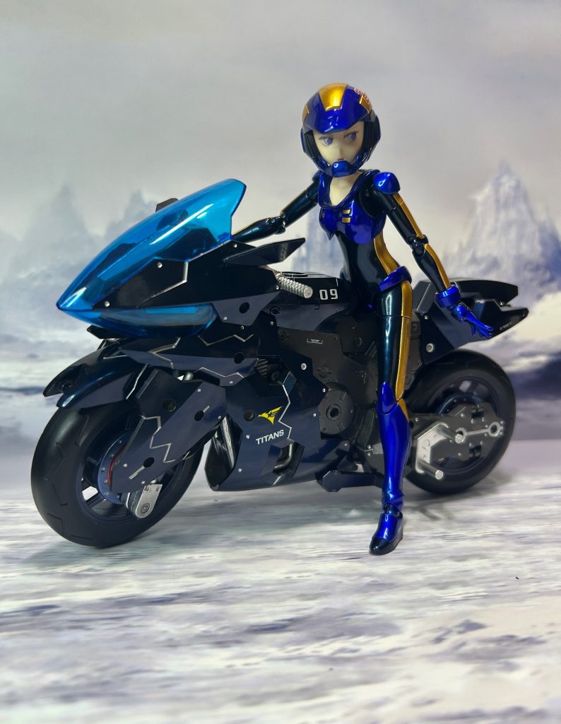そう呟いてヘルメットを被り、パイロットスーツの胸元を閉じる。