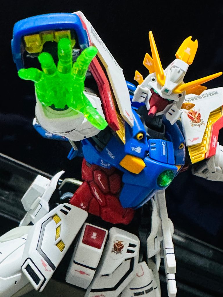 Hi-Resolution Model シャイニングガンダム