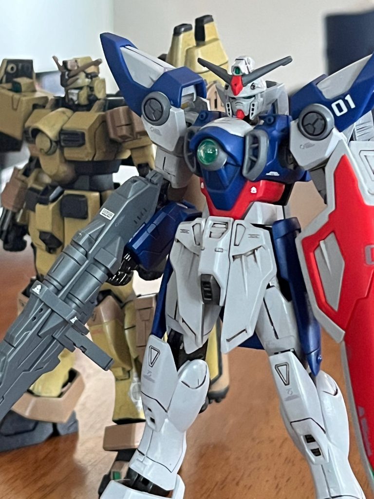 ガンダム系のキットはツノ折りそうでこわいですね。そういえばレオパルトの当時キットも持っていたなー。30年前の僕が蘇っている。