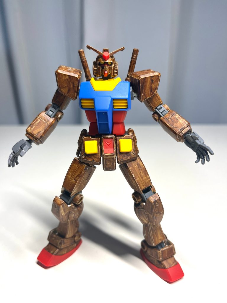 こんな感じの野獣先輩仕様のガンダムでした。汚さを意識して塗りました。製作時間は驚異の１５分！だって茶色とホクロ以外やる事なかったんだもん！次ガンプラで空手部作るときに使います。