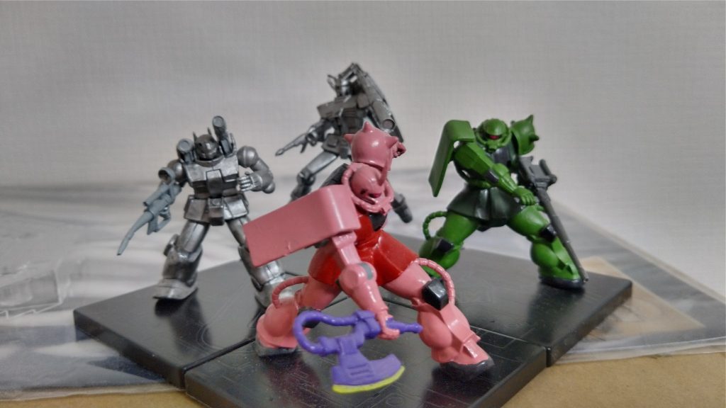 コラボフィギュア