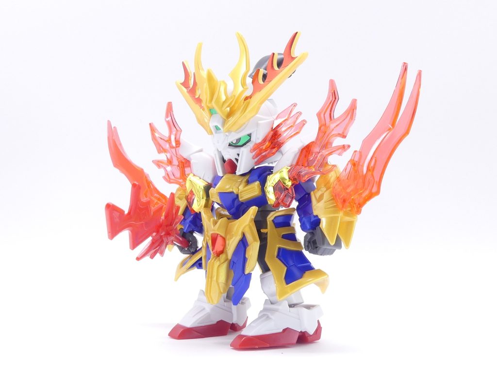 【ガンプラデータ】配役：張飛ゴッドガンダム演者：ナガサキ・シルヴィア・サクラ所属：まだなしGP（ガンプラパワー）：165ベース：ＳＤ三国創傑伝　張飛ゴッドガンダム機体解説：古本屋で購入した「エバーブック」には、ご丁寧にガンプラを使ったログインについても書かれていたので･･･プラモデル売り場に売っていた張飛ゴッドを慣れないながらも作り、初ログインを果たしたときの姿。まあ一言で言えばまったくの素組みである。ちなみにガンプラ選定はフィーリング。ニッパーを使わなくて良かったとサクラはコメントしている。前から。･･･うん素組みだ。シールは全て貼りました。