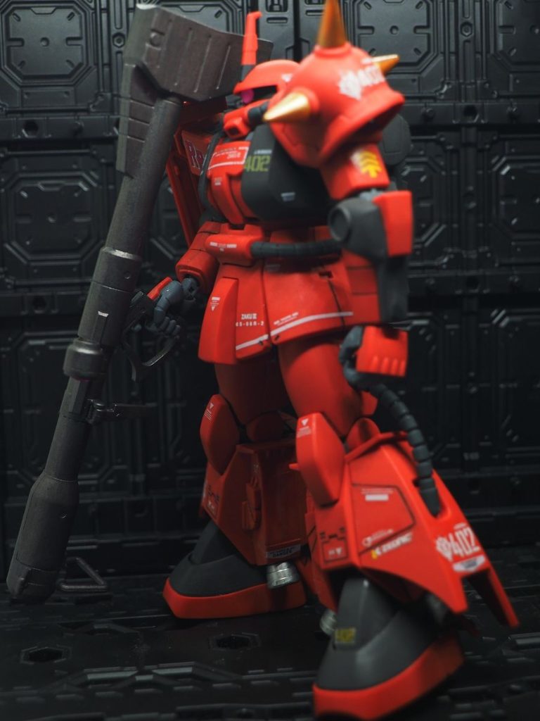 ザクの皮を被ったゲルググとは良く言った物です(zaku-kao2)