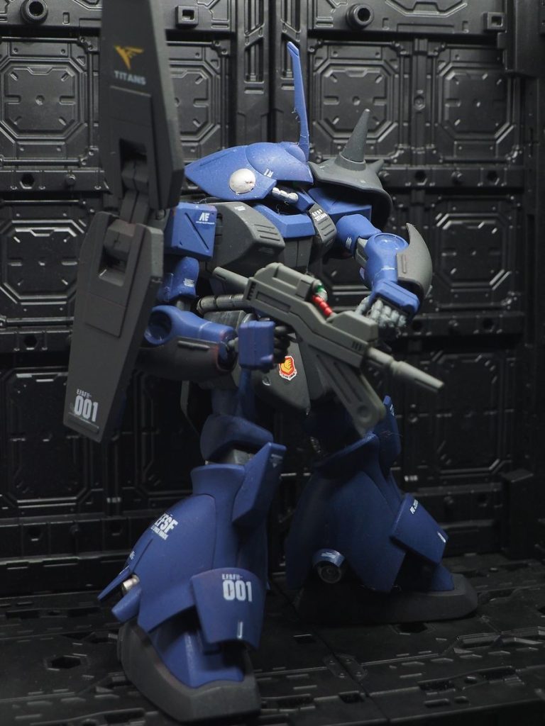 このマラサイで、全塗装は暫くお休みにします(gundam-kao5)塗る素体が無くなったので、暫くは成型色仕上げで(gundam-kao2)