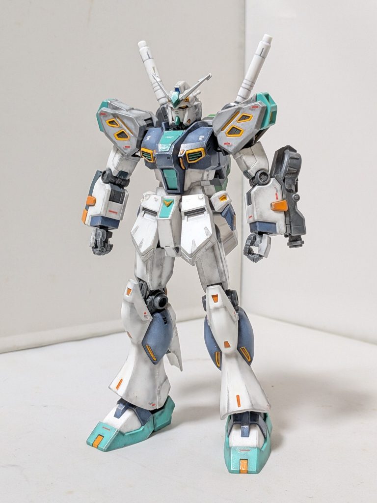中身の量産型νガンダムも細部まで塗装仕上げしています。着込むと見えなくなってしまいますが…