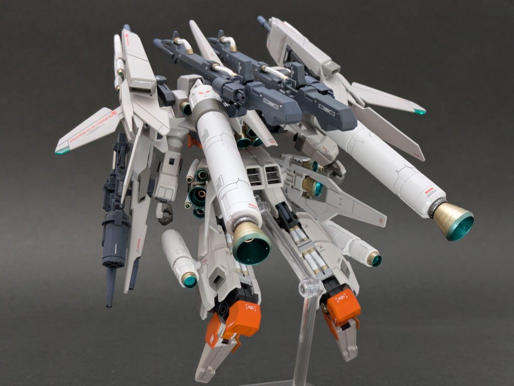 ふくらはぎのフレーム色が嫌いだったので外装色に変更。
