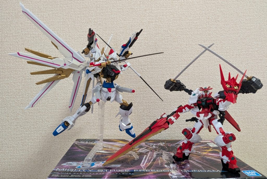 せっかくなので、前回のガンダムマルファストレイと共演させます。なお2機の名前の由来はそれぞれ「38番目のハルファス」と「39番目のマルファス」です。それだとよく似ていて紛らわしいので、「ハルファス」にはマイティース「トラ」イクフリーダ「ム」を、「マルファス」にはアス「ストレイ」をくっ付けました。