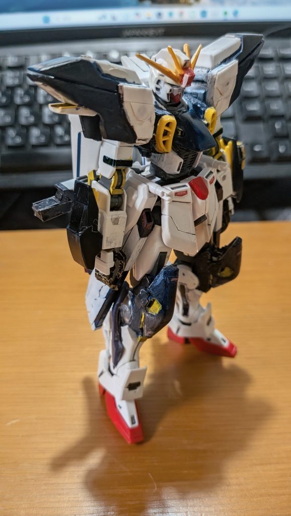 下半身レシピ腰部：HGCE　フリーダムガンダム＋RG　ガンダムダブルオークアンタ脚部：HG　ガンダムダブルオー膝部：HGUC　V2ガンダム脛部：HG　ガンダムダブルオー・HGAW　ガンダムX他踝部：HGAW　ガンダムX足部：HGAW　ガンダムエアマスター