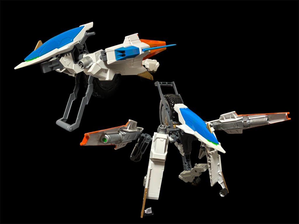 ライバーがいるなら、リスナーもね？メテオホッパーをベースにMS/MAにもなれる支援機「アイアンダーリン」。シマエナガをモデルにしたエルフレを意識して塗装してみました。