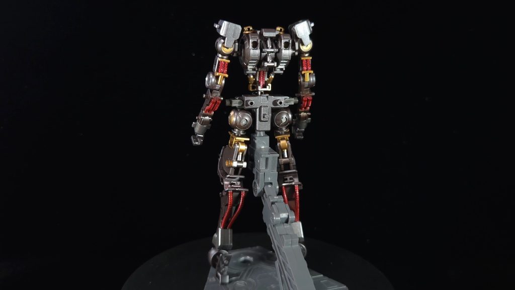 ガンダムフレームのバックショットです。