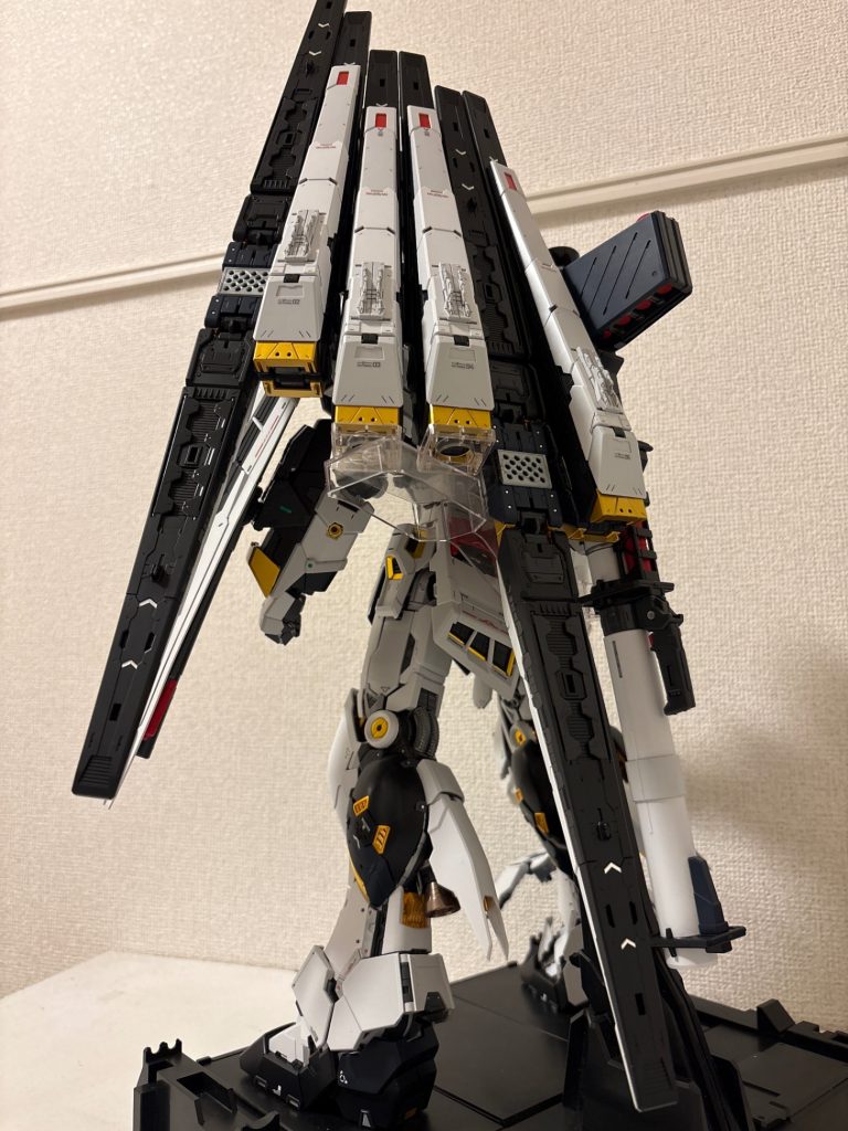 PG UNLEASHED 1/60 νGUNDAM