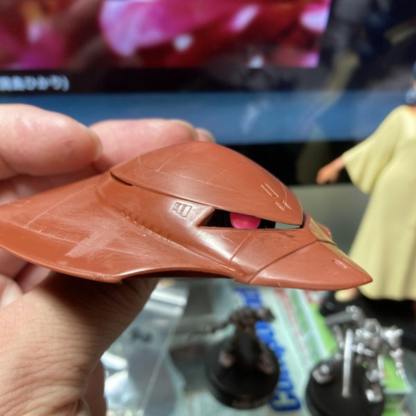 今日は腕の加工をおこないました！あと、モノアイをWAVEのHアイズに変更&nbsp;（2枚目）