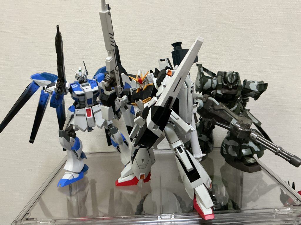 フォロワー100人ありがとうございました！（もう過去形(gundam-kao10)）夏期講習で塾が毎日入っていてろくに作れないですが時間を見つけて頑張ってます！よかったら応援よろしくお願いします！！(gandam-hand1)