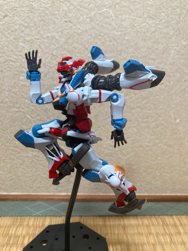 可動域が広いのでこんなポーズも簡単にできます！