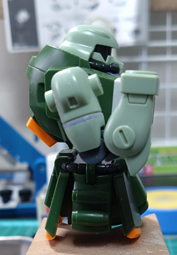 肘とハンドパーツはHGCEダガ―Lのものと交換。&nbsp;