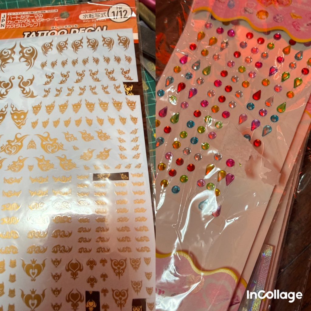 原神ぽい模様の再現はタトゥーデカールを貼って誤魔化しました。服装の装飾にはデコシールを使いました。