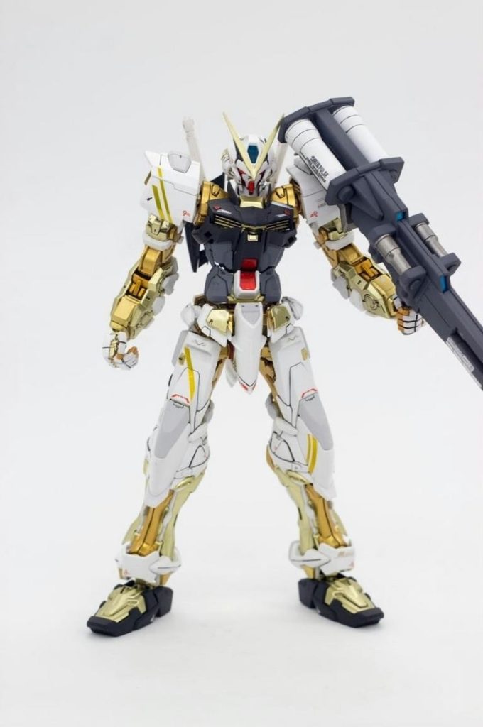 MG•ガンダムアストレイゴールドフレーム–3枚目/制作者：risuisei