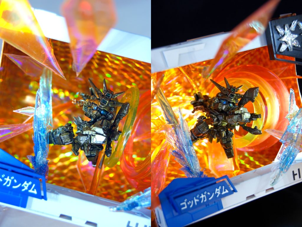 　空間の中に入れられるので、ゴッドにオレンジ色の照り返しも付きます。透明フィルムに雲っぽい塗装をして重ねれば、夕暮れのような表現なんかもできそうです。キラカードを知らなくても、純粋に空間表現として面白い・応用していけるものを作れたと思います。