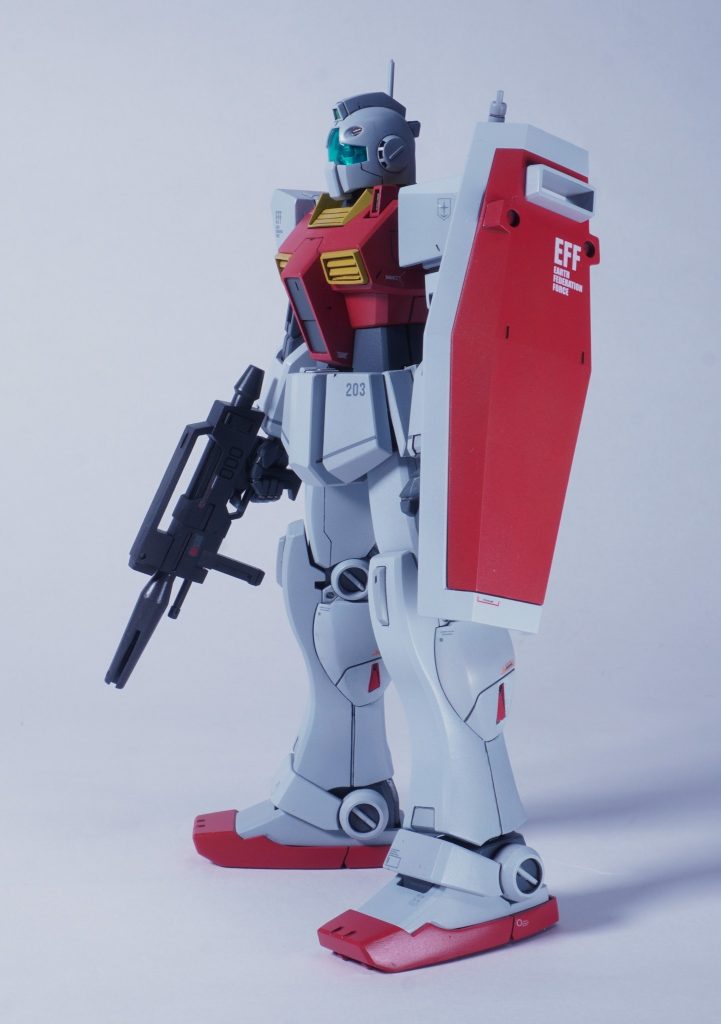 ・本体白：ライトグレーFS36495・本体赤：RLM23レッド・本体黄色：RLM04イエロー・関節部：ガンダムカラー　グレー24・武器、ノズルは関節色の上にメタルブラックを重ねてます。