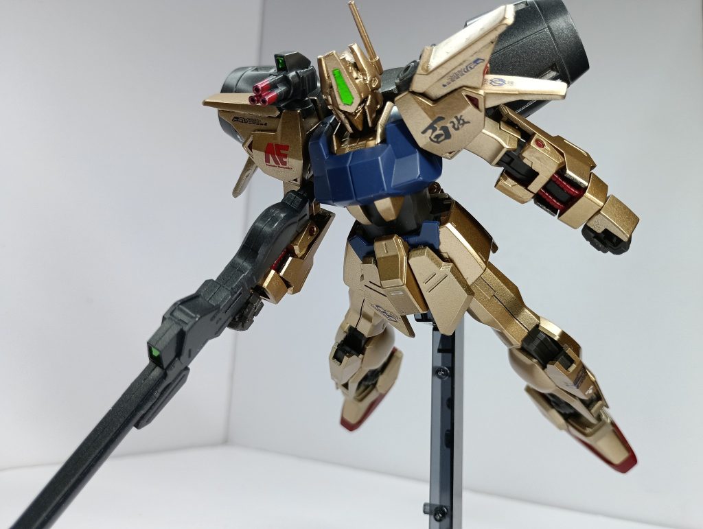 加工前の元画像。AIが支柱に引きずられているのが分かります(zaku-kao4)最後までご覧いただきありがとうございます。