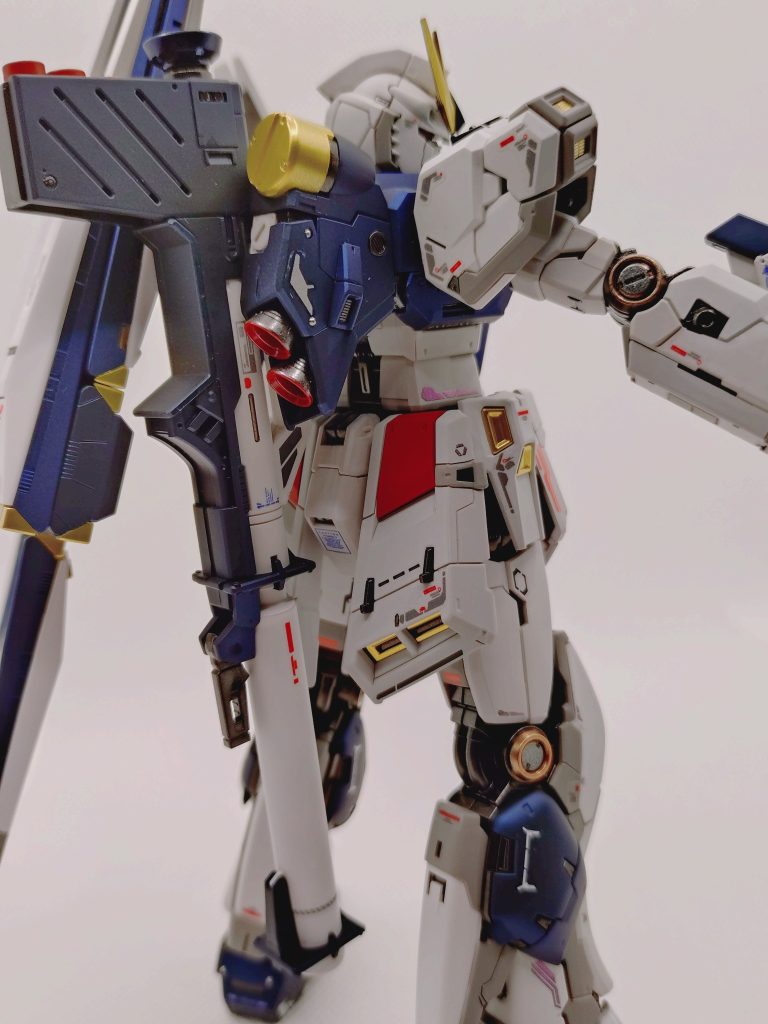 やっぱりνガンダムは伊達じゃない。と思わせてくれるキットでした。