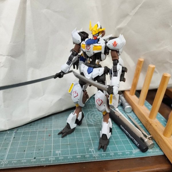 HG ガンダムバルバトス　アダプト