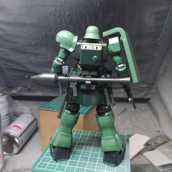 アンジェロ機と比べたくて組んでみたのだが、これはもう磨いて艶消しで完成でいいのではないか？という完成度&nbsp;手持ちキットは親衛隊以外は揃えたはずなのだが、ギラズール系は情報量が多いので、磨きを考えると前途多難（5枚目）